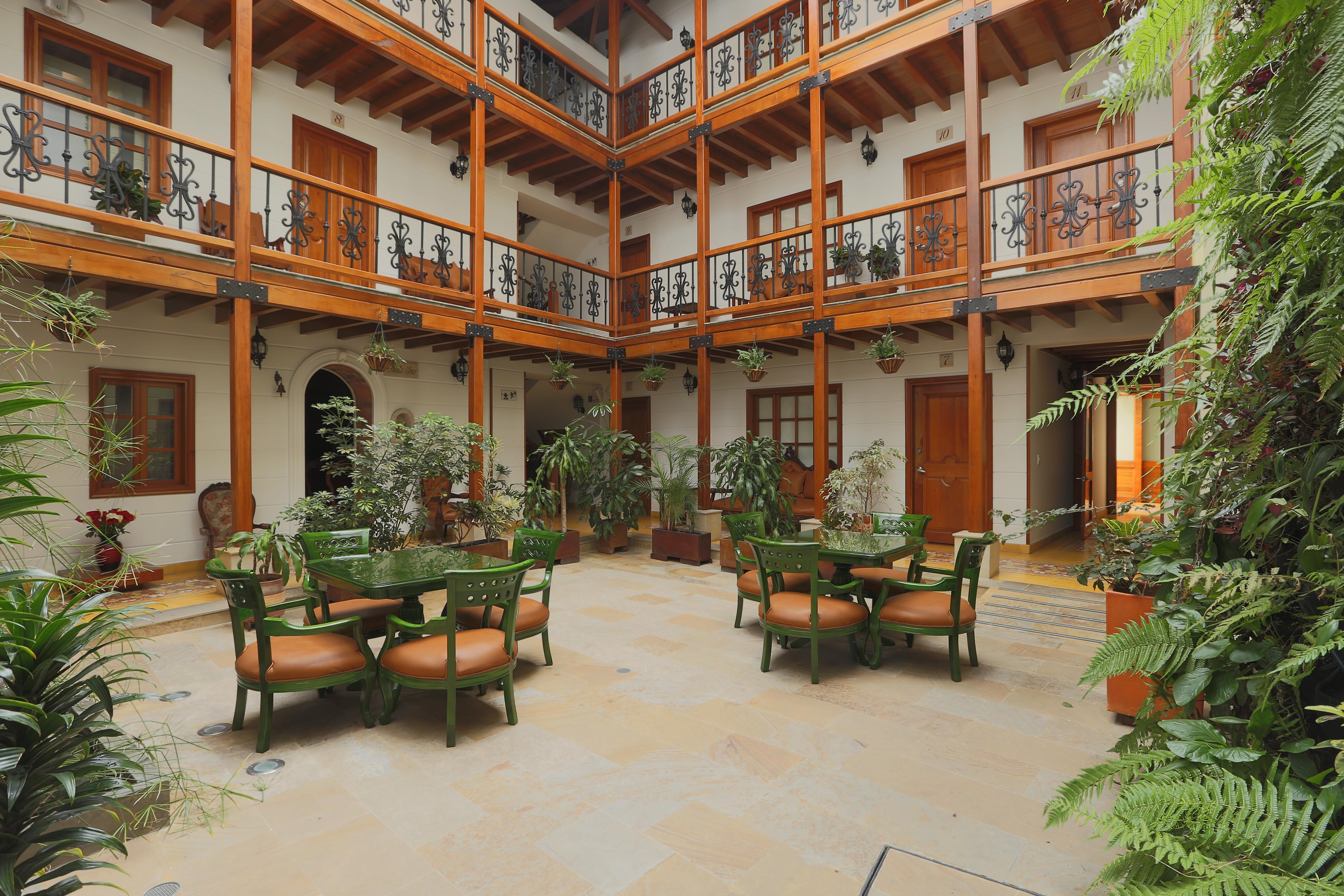 Hotel Santa Lucia Boutique Spa Bogotá Kültér fotó Patio of the hotel