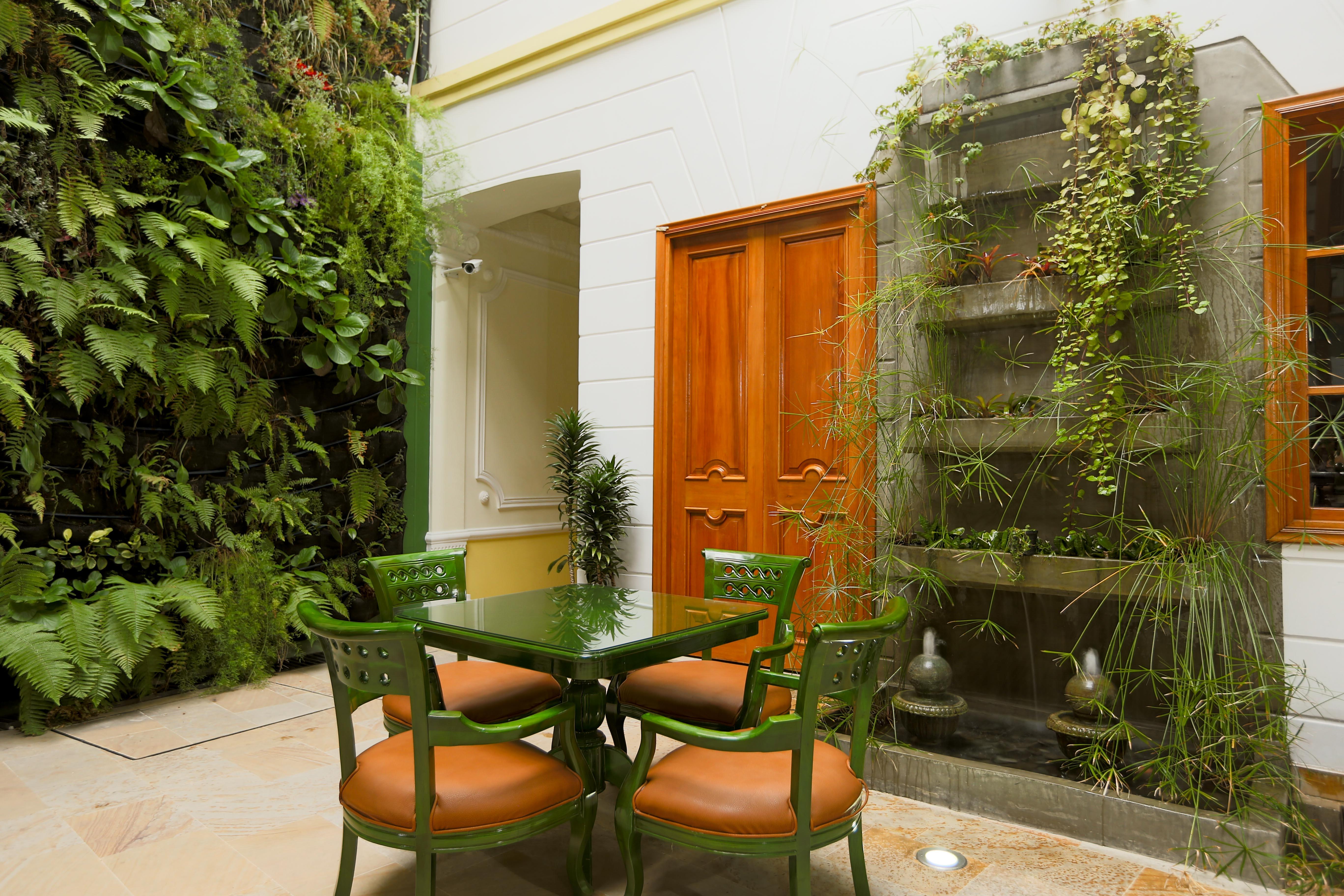 Hotel Santa Lucia Boutique Spa Bogotá Kültér fotó Living wall in a home