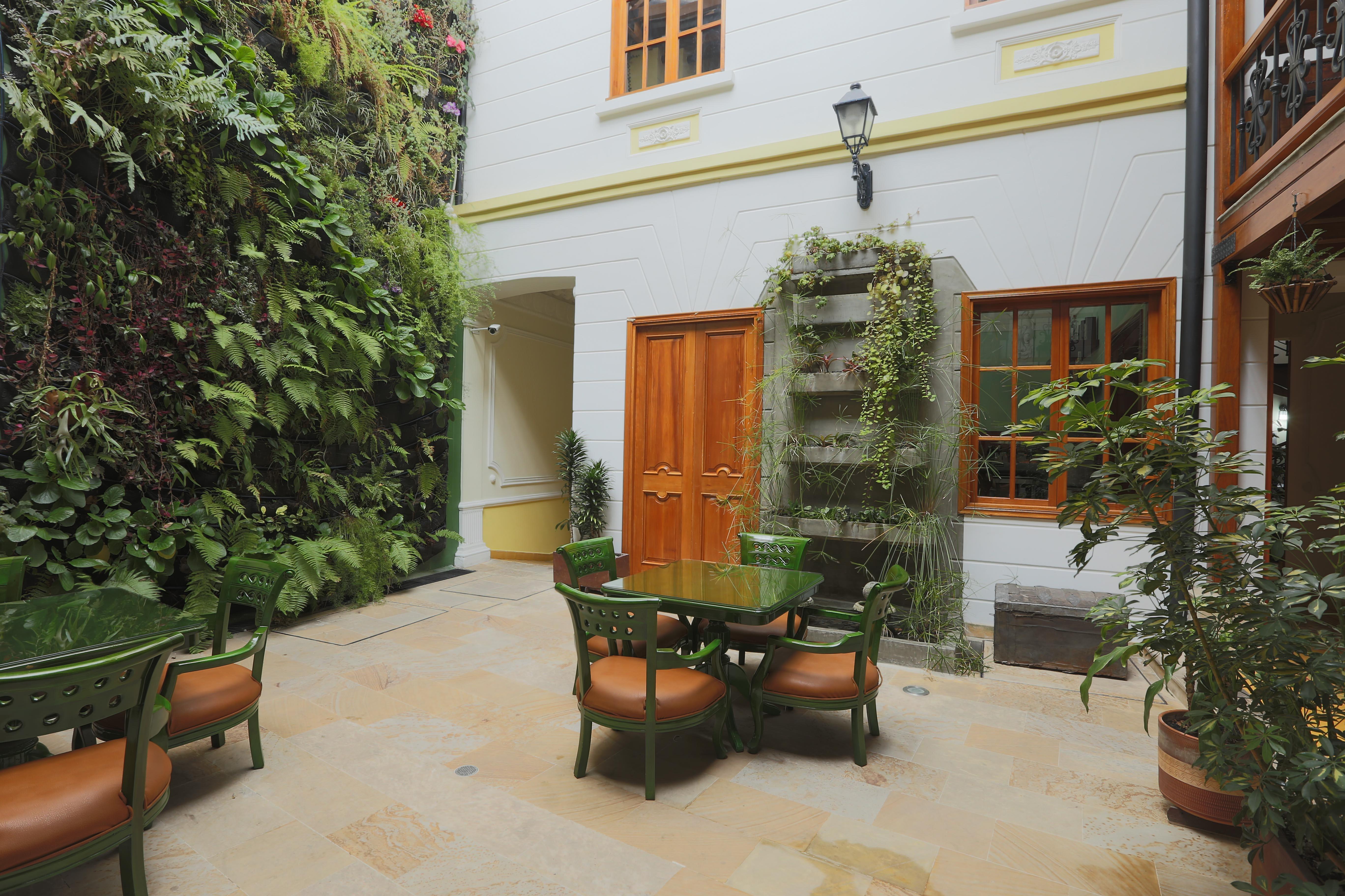 Hotel Santa Lucia Boutique Spa Bogotá Kültér fotó Patio of the hotel