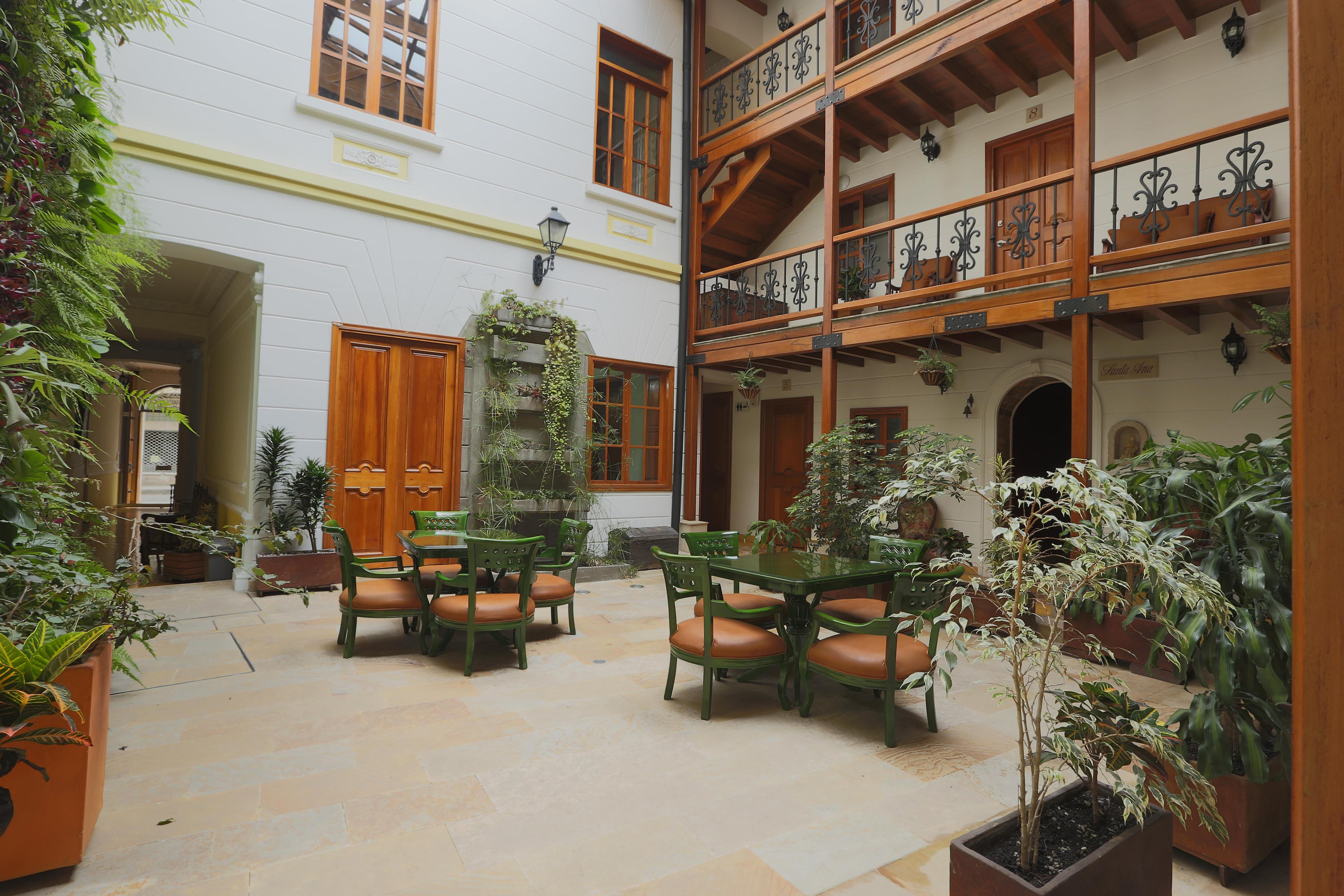 Hotel Santa Lucia Boutique Spa Bogotá Kültér fotó Patio of the hotel